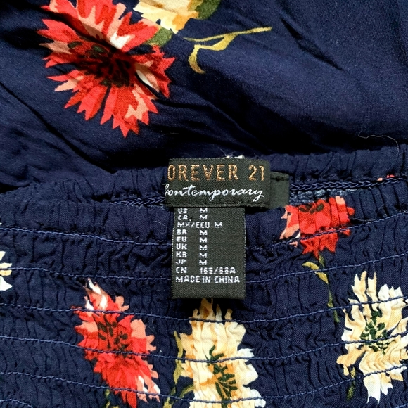 Forever 21 Blue Floral Crop Top - Picture 2 of 3